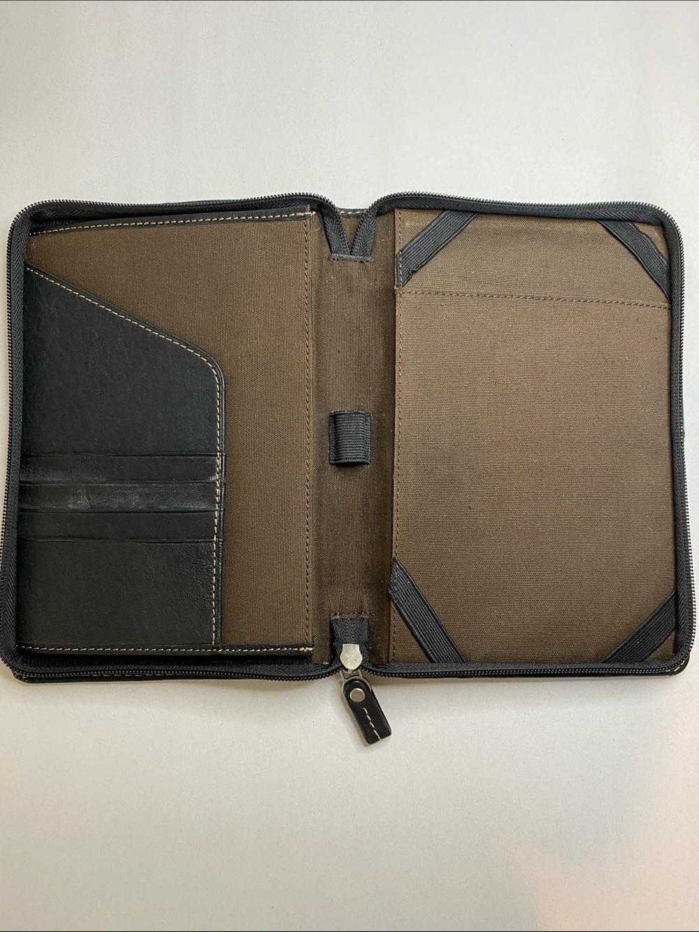 Fossil Black Leather Tech Zip Case Notebook Pad Holder 6”X 8.75” - Picture 3 of 8